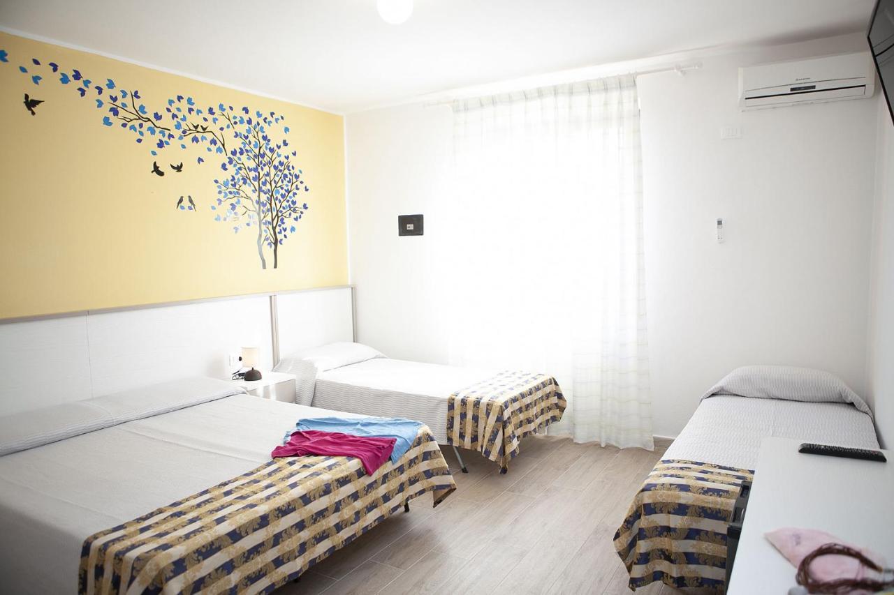 Hotel Thomas Marina di Campo Exteriör bild