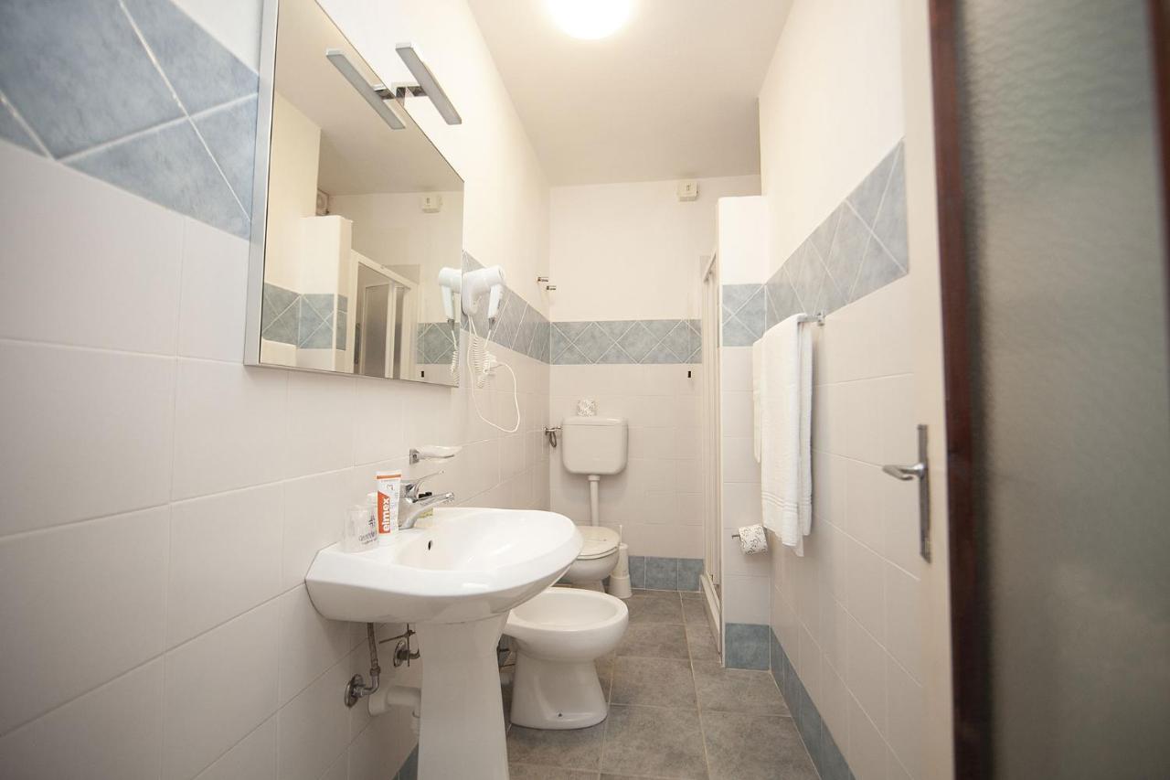 Hotel Thomas Marina di Campo Exteriör bild